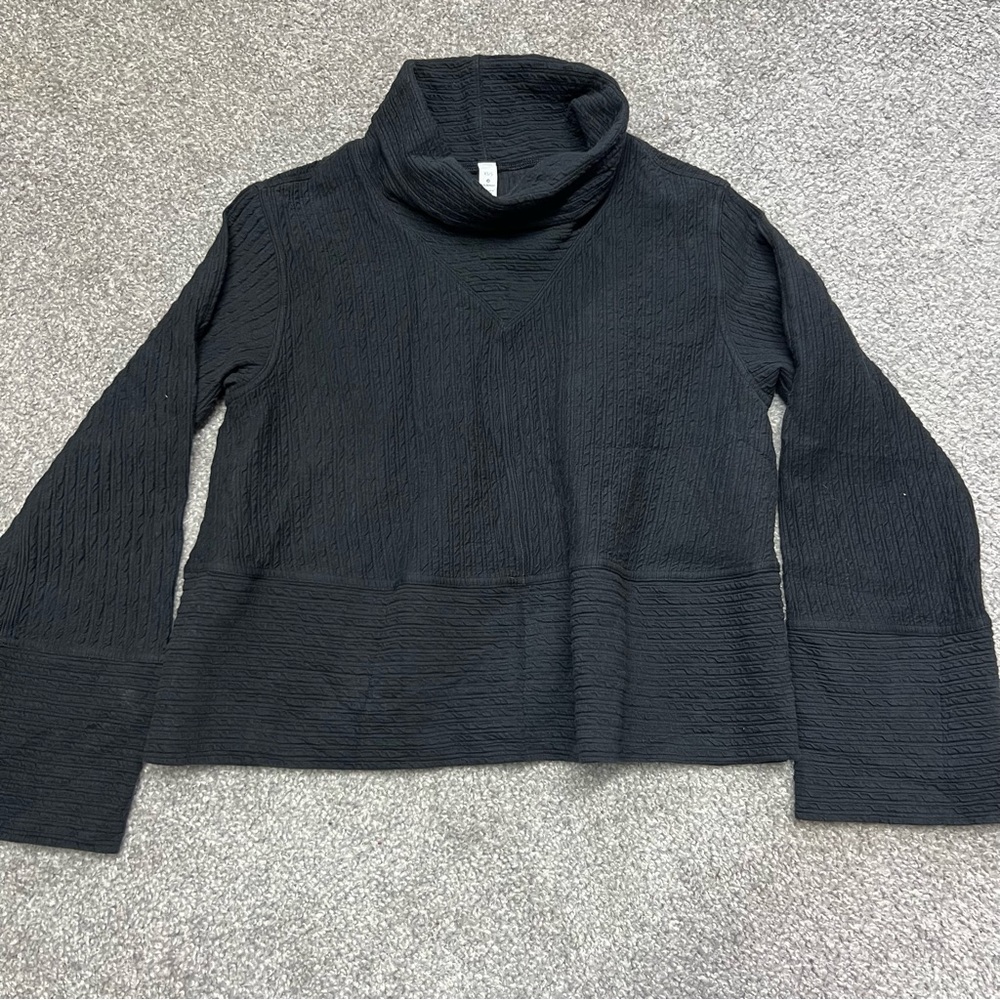 Lululemon Retreat Yourself Pullover Womens XS / Small High Neck Bell Sleeve